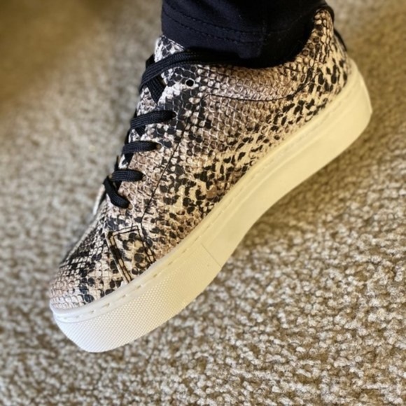 Snake Print Sneaker With White Sole Casual Lace Up - Picture 8 of 8